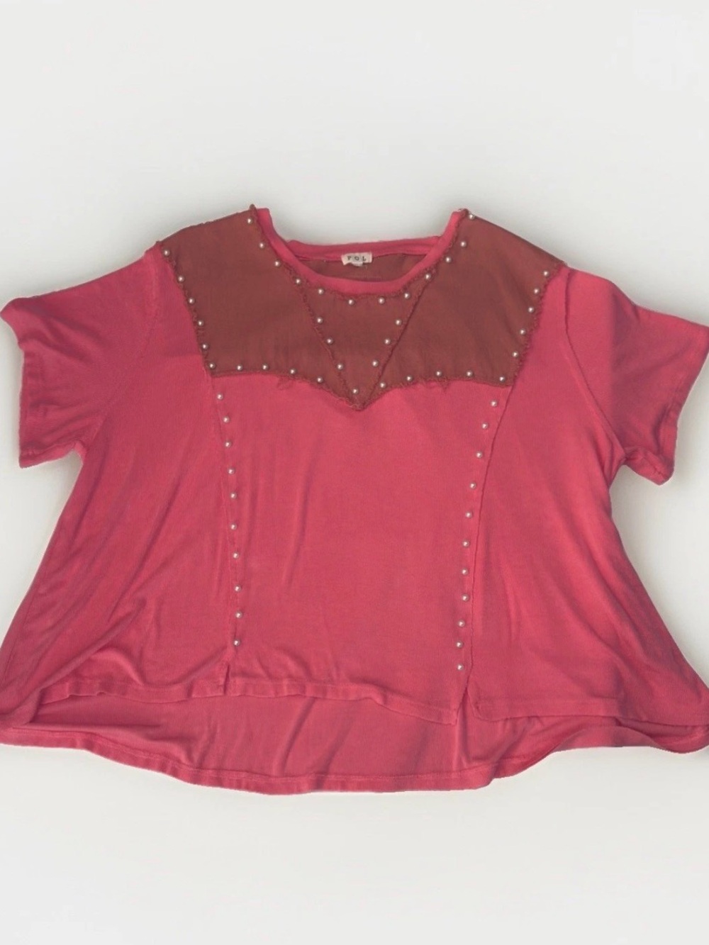 Women’s Short Sleeve Boutique POL Pink Flowy with Faux Pearls Size Large